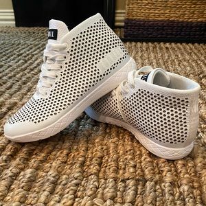 Nobull White leather mid trainer (women’s) size 8